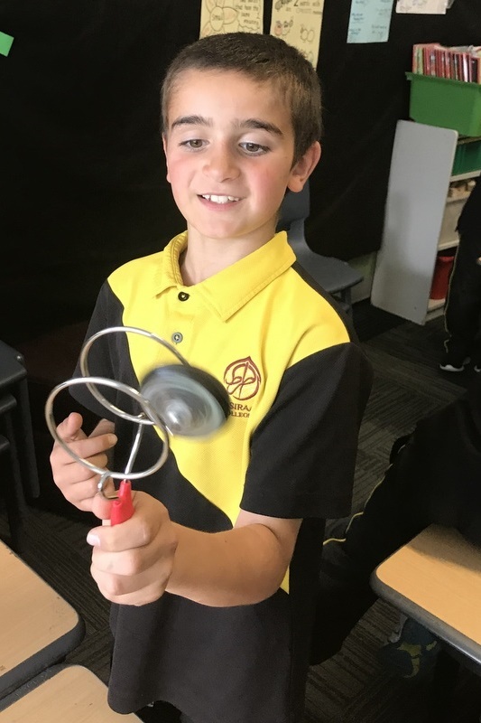 Year 2 Incursion: Mad About Science